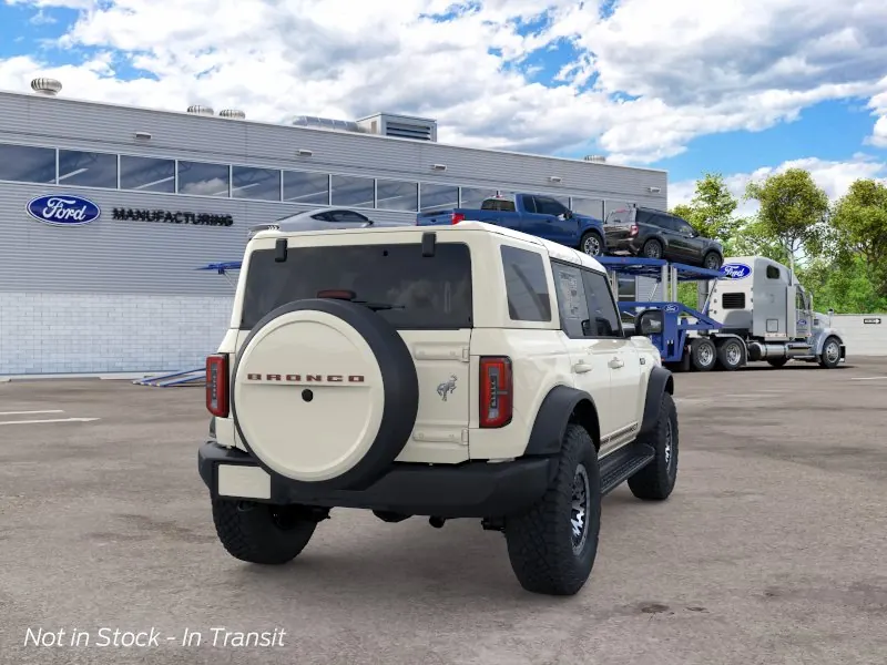 2026 Ford Bronco Outer Banks® - Photo 8