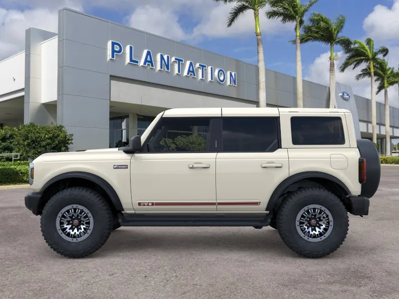 2026 Ford Bronco Outer Banks® - Photo 3