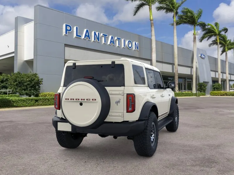 2026 Ford Bronco Outer Banks® - Photo 8