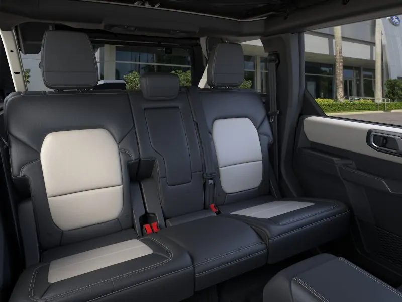 2026 Ford Bronco Outer Banks® - Photo 11