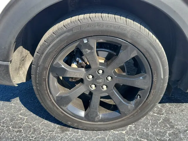 2022 Ford Explorer ST-Line RWD - Photo 9
