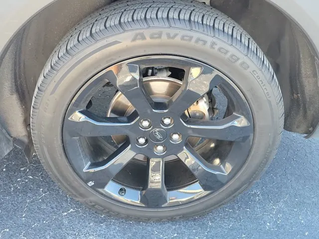 2022 Ford Explorer ST-Line RWD - Photo 5