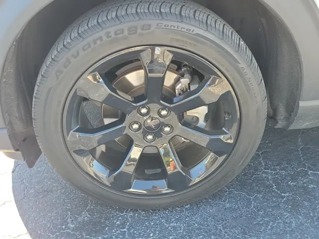 2022 Ford Explorer ST-Line RWD - Photo 4