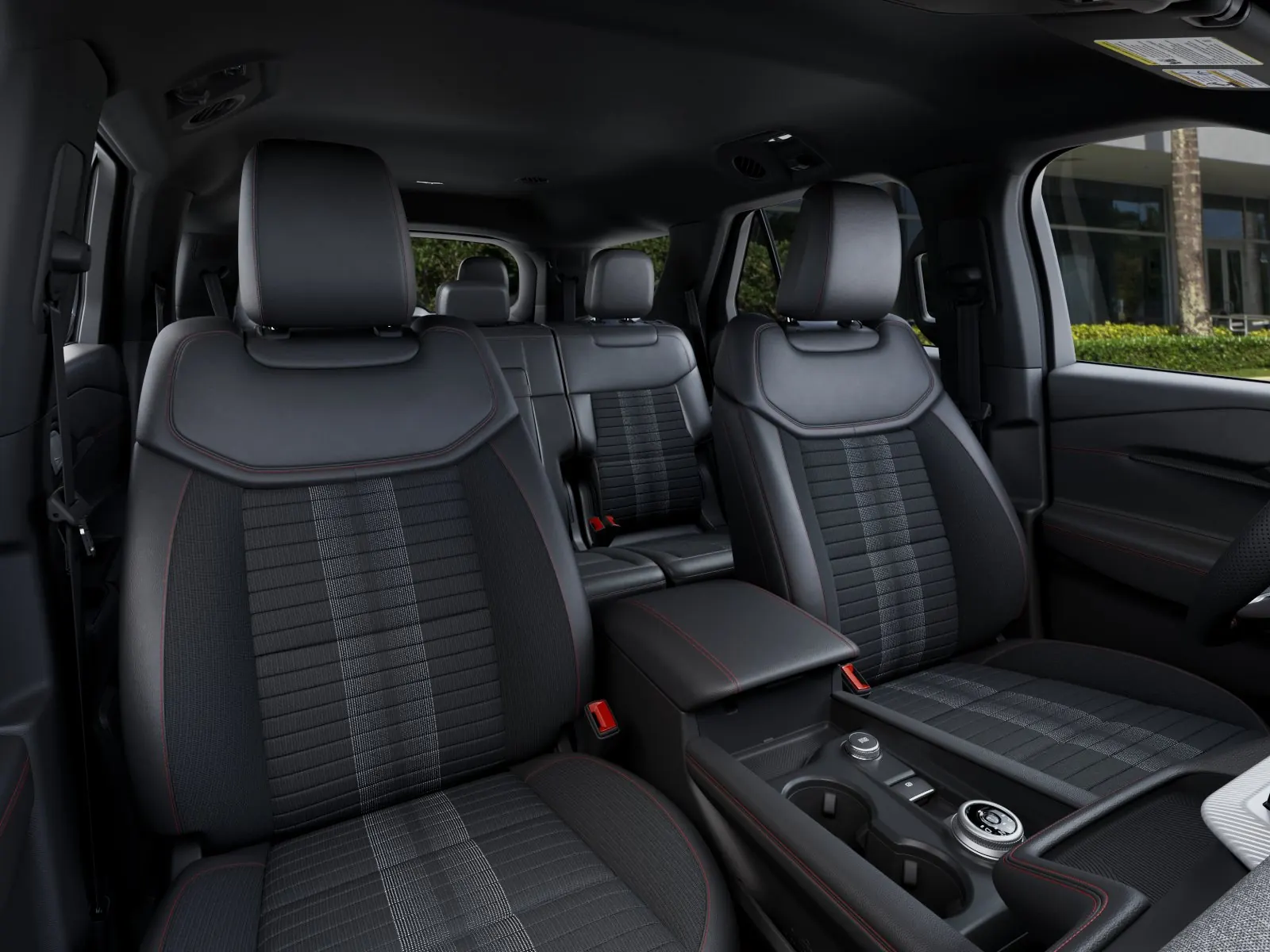 2027 Ford Explorer ST-Line - Photo 10