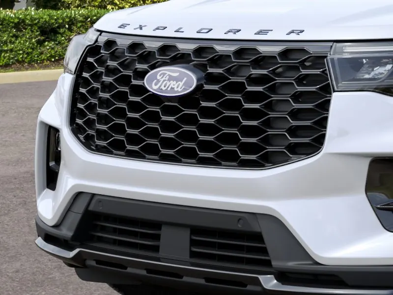 2027 Ford Explorer ST-Line - Photo 17