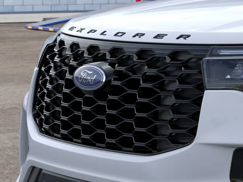 2026 Ford Explorer ST-Line - Photo 17
