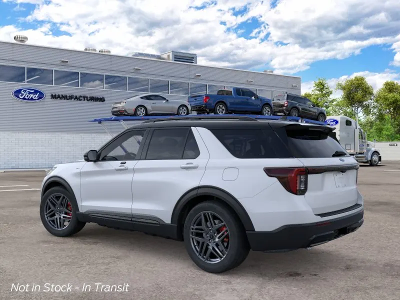 2026 Ford Explorer ST-Line - Photo 4