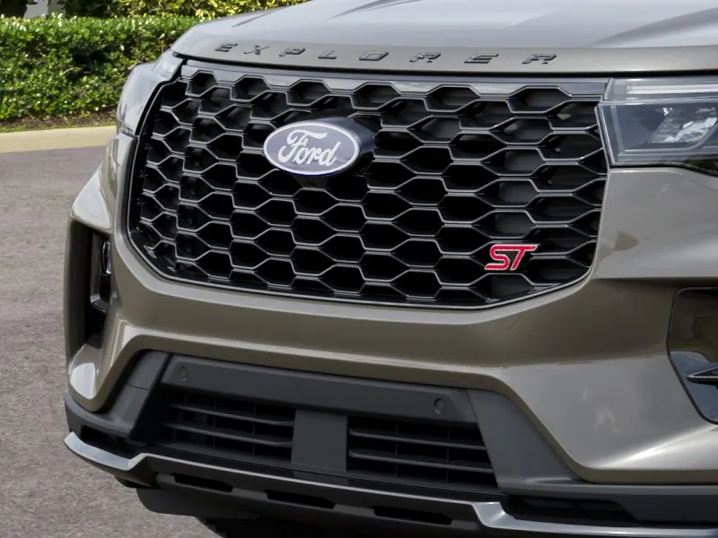 2027 Ford Explorer ST - Photo 17