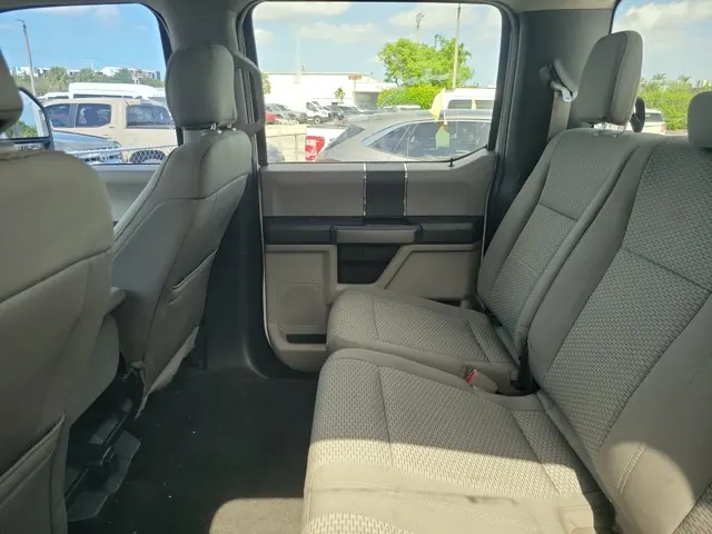 2018 Ford Super Duty F-350 DRW XLT 4WD Crew Cab 8' Box - Photo 9