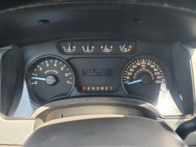 2012 Ford F-150 2WD SuperCab 145 XL - Photo 29