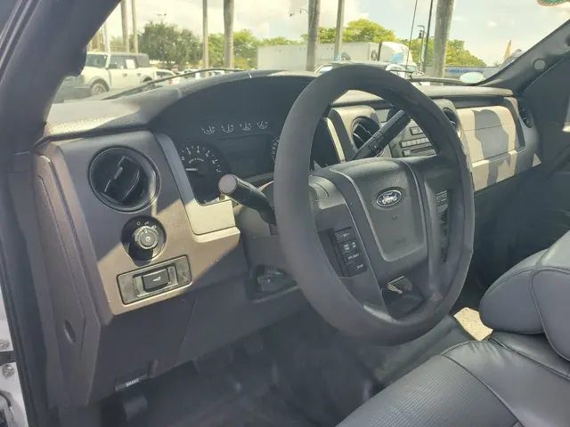 2012 Ford F-150 2WD SuperCab 145 XL - Photo 8
