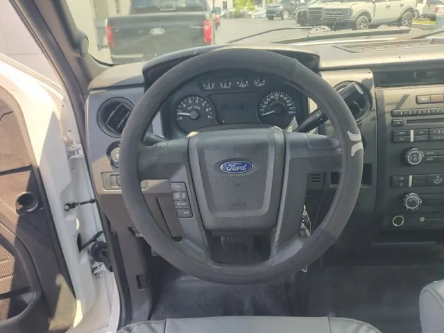 2012 Ford F-150 2WD SuperCab 145 XL - Photo 13