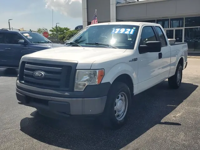 2012 Ford F-150 2WD SuperCab 145 XL - Photo 2