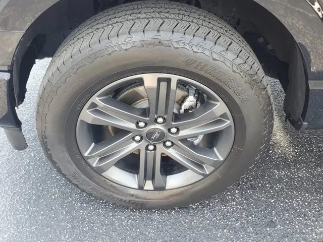 2023 Ford F-150 LARIAT 4WD SuperCrew 5.5' Box - Photo 4