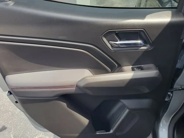 2025 Chevrolet Colorado 4WD Z71 - Photo 27