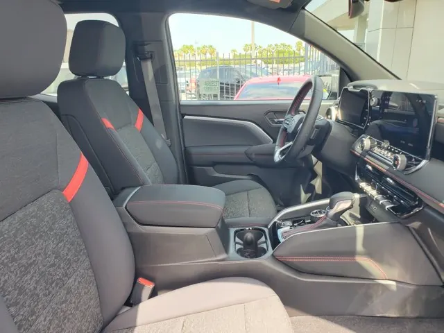 2025 Chevrolet Colorado 4WD Z71 - Photo 32