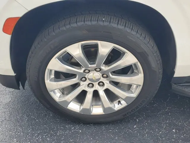 2021 Chevrolet Tahoe 2WD 4dr Premier - Photo 4
