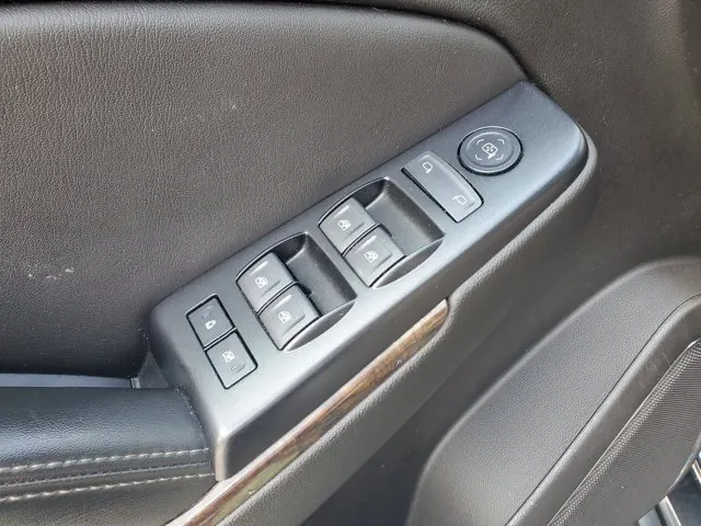 2020 Chevrolet Tahoe 4WD 4dr LS - Photo 13