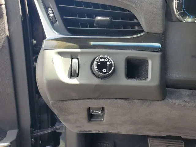 2018 Cadillac Escalade 2WD 4dr Platinum - Photo 17