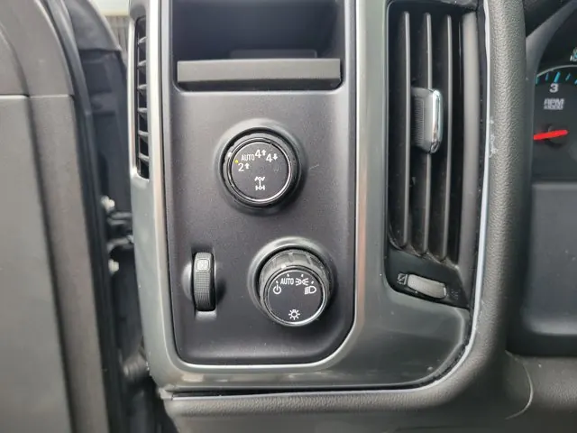 2019 Chevrolet Silverado 1500 LD 4WD Double Cab LT w/1LT - Photo 14