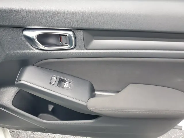 2025 Honda Civic Sedan LX CVT - Photo 34