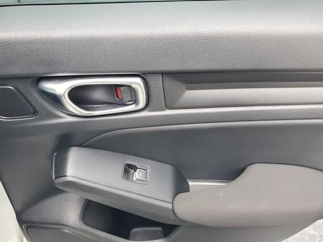 2025 Honda Civic Sedan LX CVT - Photo 31