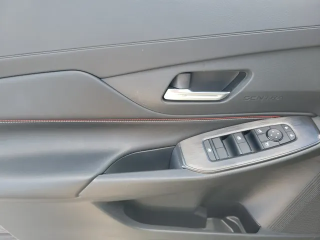 2026 Nissan Sentra SR Sedan *Ltd Avail* - Photo 16