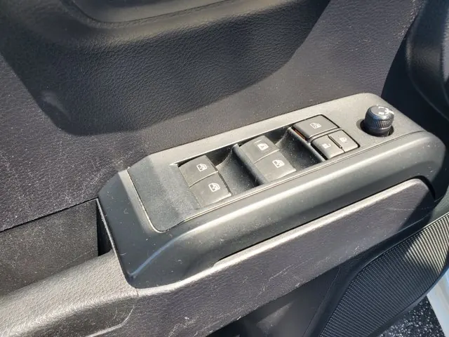 2020 Toyota Tacoma 2WD SR Double Cab 5' Bed I4 AT (Natl) - Photo 11
