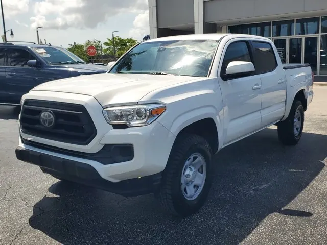 2020 Toyota Tacoma 2WD SR Double Cab 5' Bed I4 AT (Natl) - Photo 3