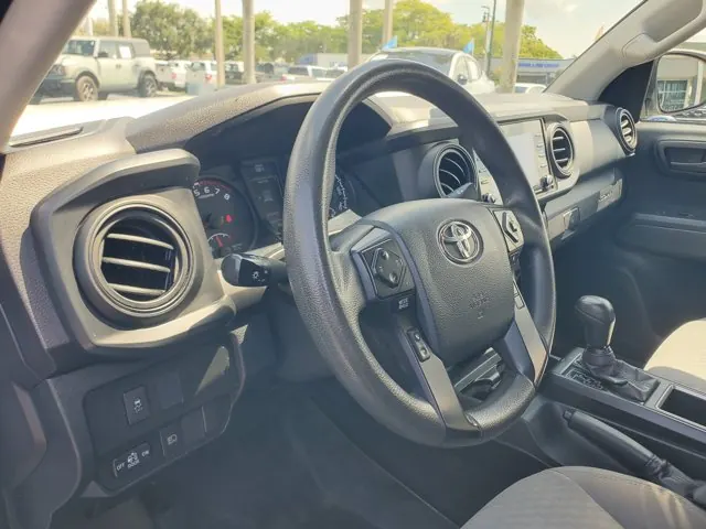 2020 Toyota Tacoma 2WD SR Double Cab 5' Bed I4 AT (Natl) - Photo 8