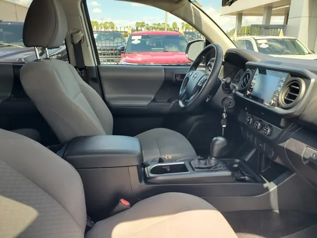 2020 Toyota Tacoma 2WD SR Double Cab 5' Bed I4 AT (Natl) - Photo 31