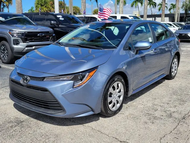 2025 Toyota Corolla LE CVT (Natl) - Photo 3