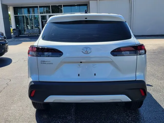 2026 Toyota Corolla Cross L 2WD (Natl) - Photo 6