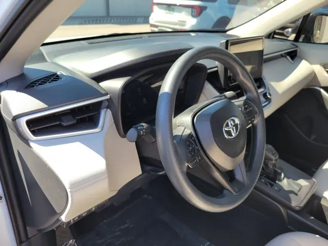 2026 Toyota Corolla Cross L 2WD (Natl) - Photo 9