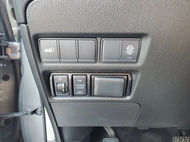 2019 Nissan Armada 4x2 SV - Photo 16
