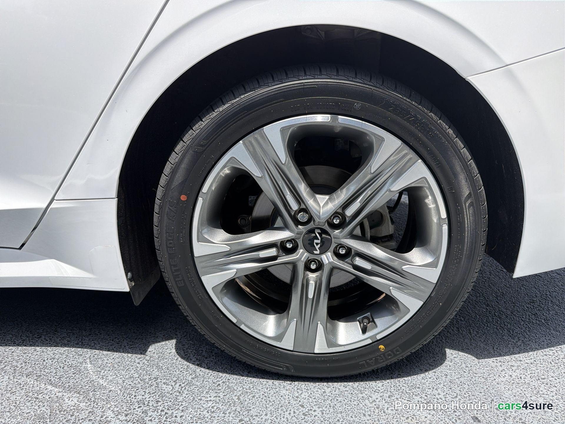2023 KIA K5 EX - Photo 10