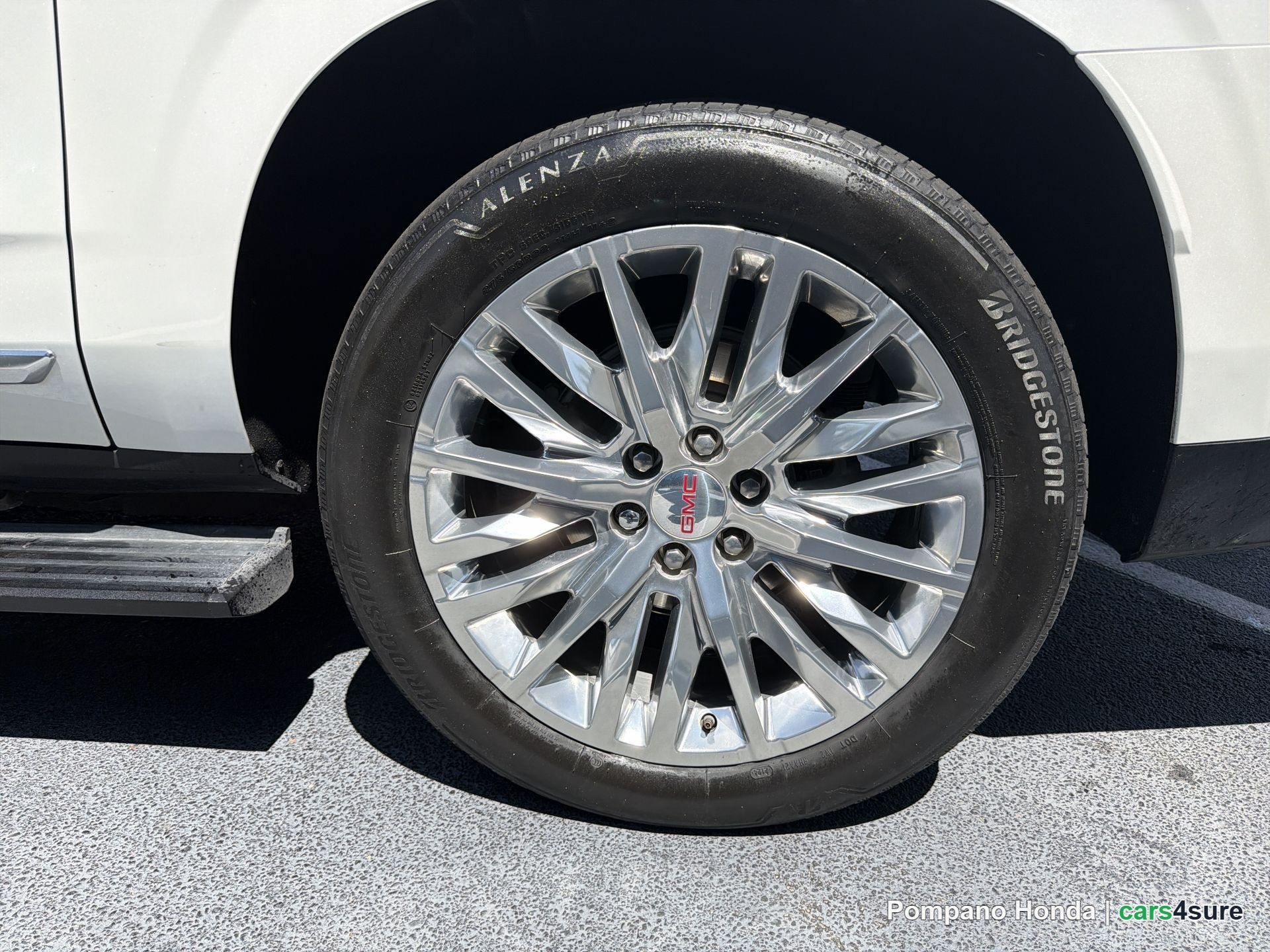 2024 GMC Yukon XL Denali - Photo 12