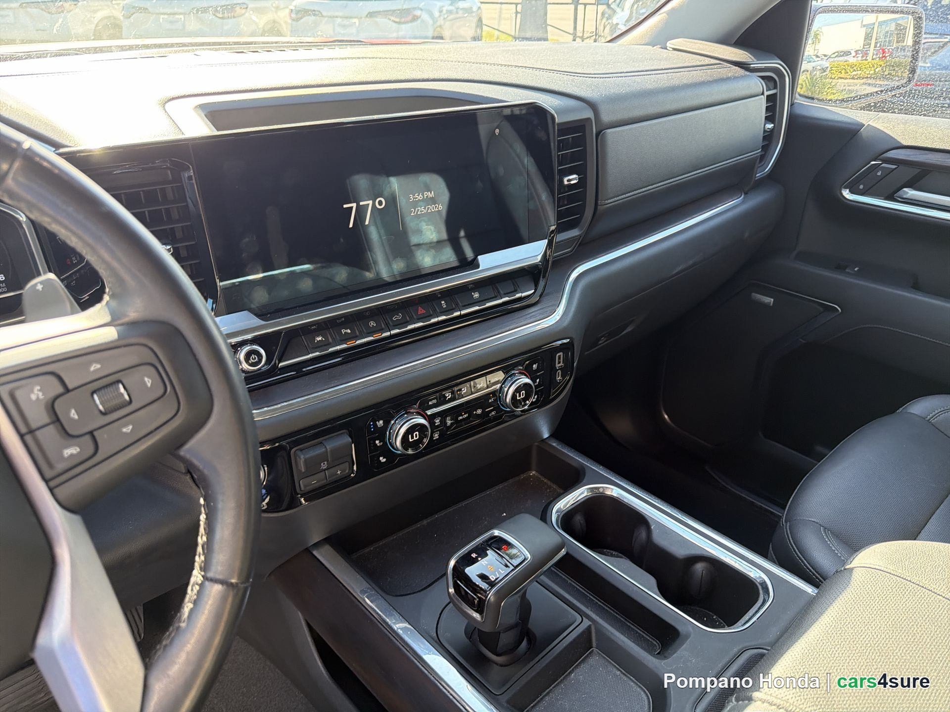 2023 GMC Sierra SLT - Photo 4
