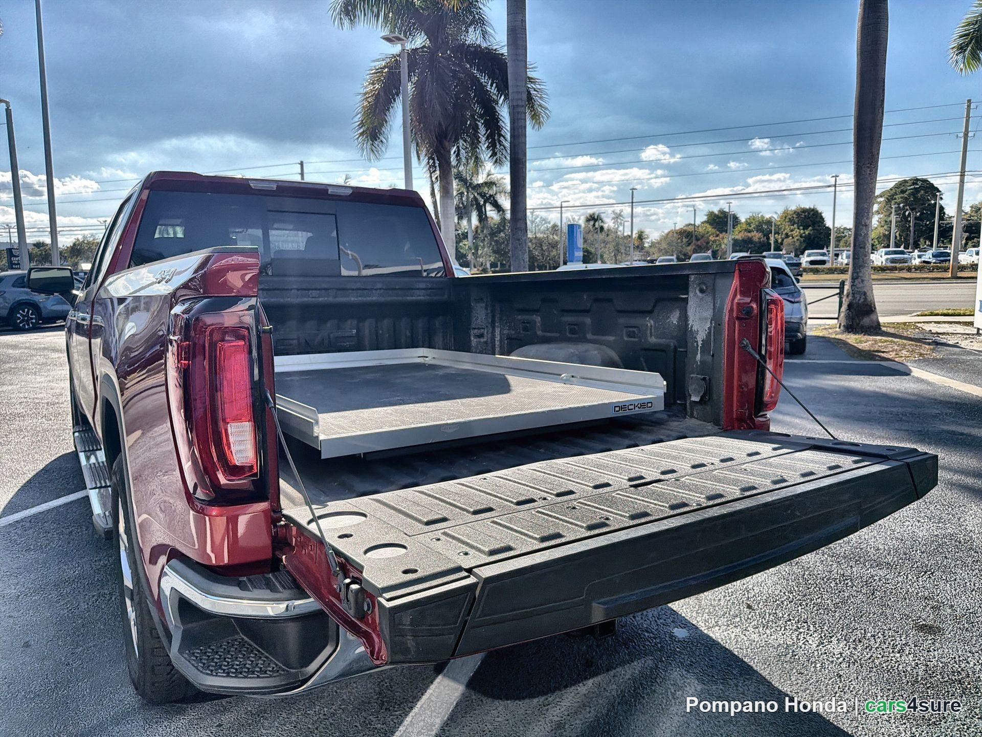 2023 GMC Sierra SLT - Photo 13
