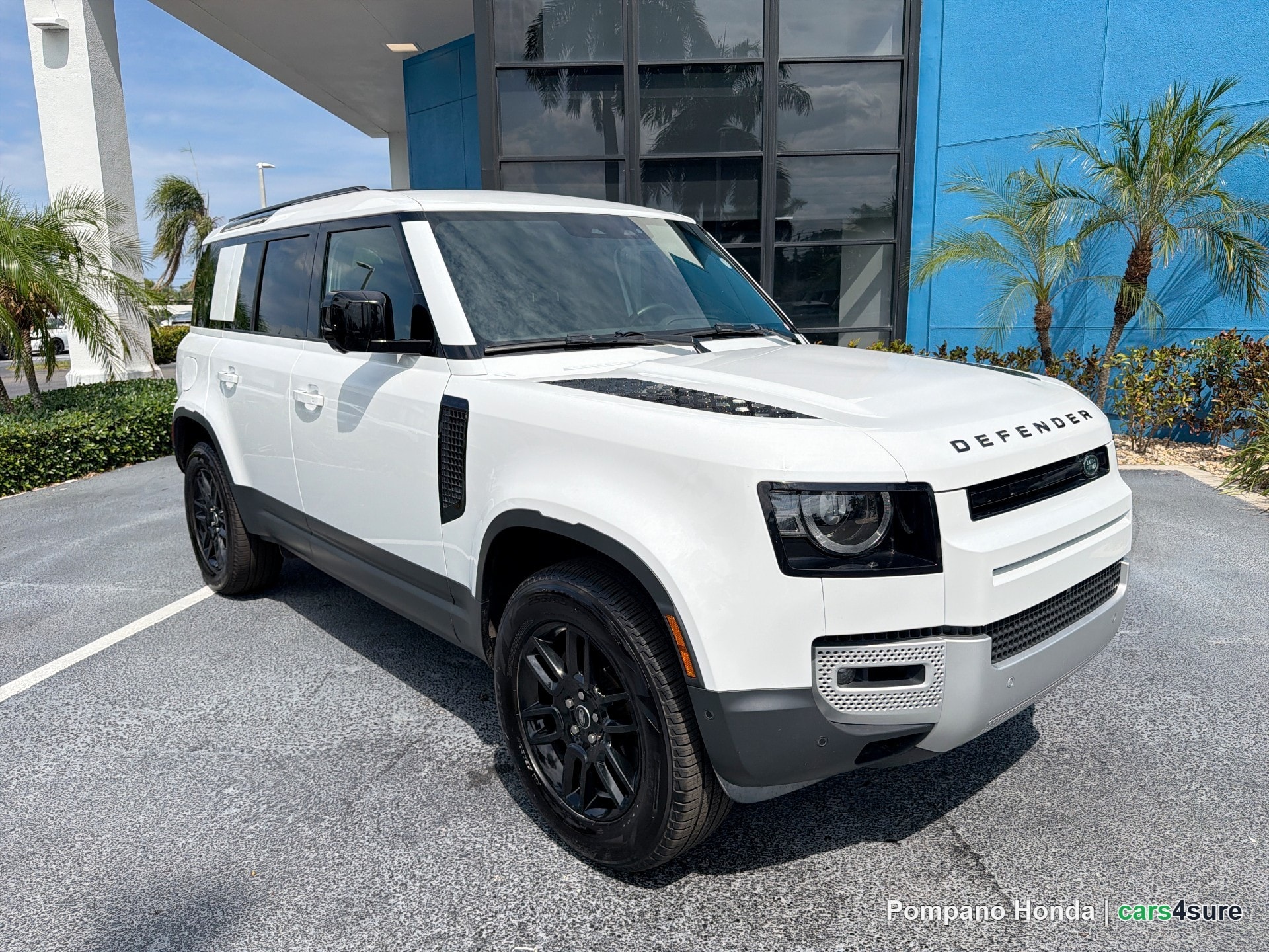 2025 LAND ROVER Defender 110 S - Photo 2