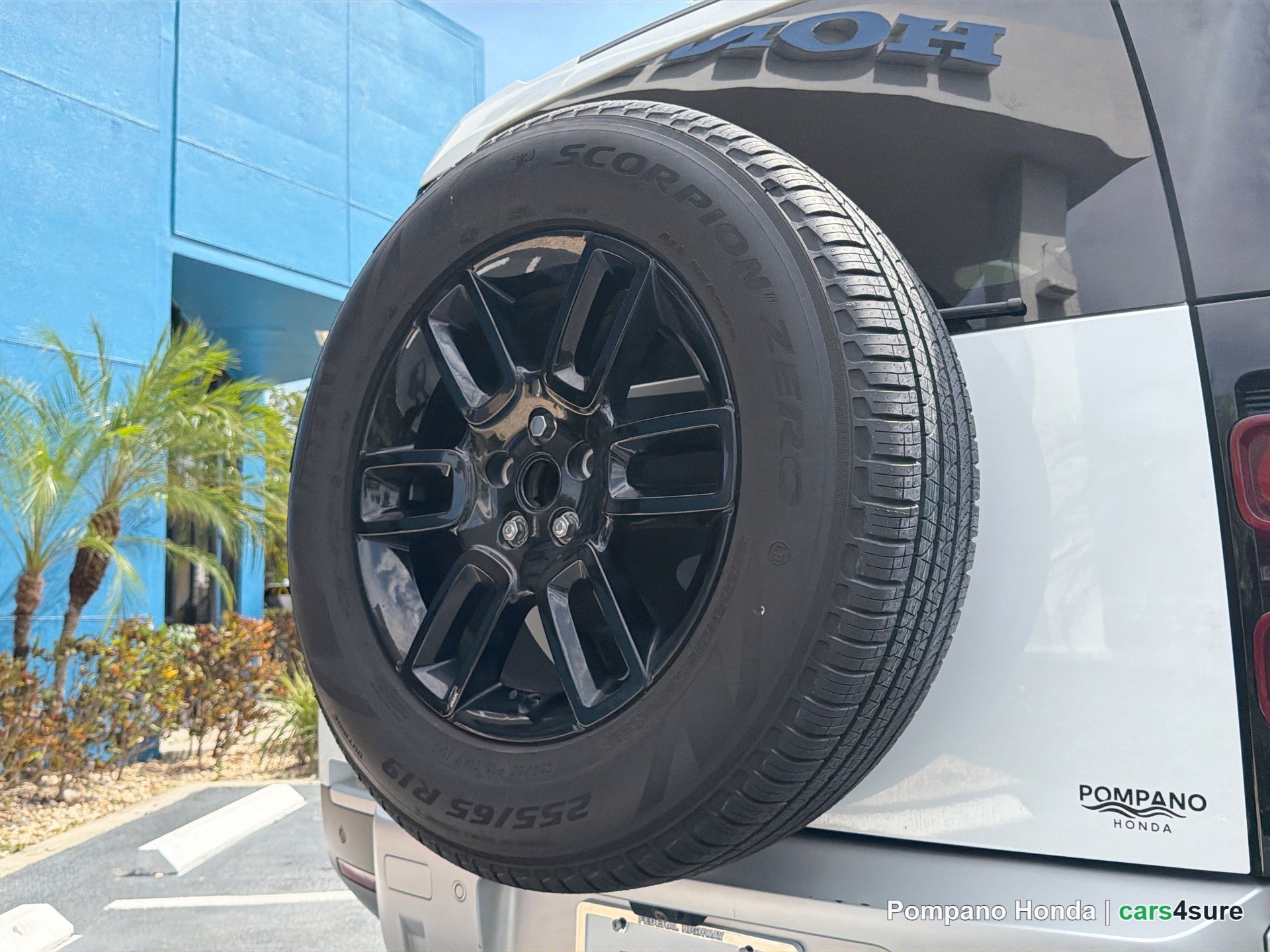 2025 LAND ROVER Defender 110 S - Photo 4
