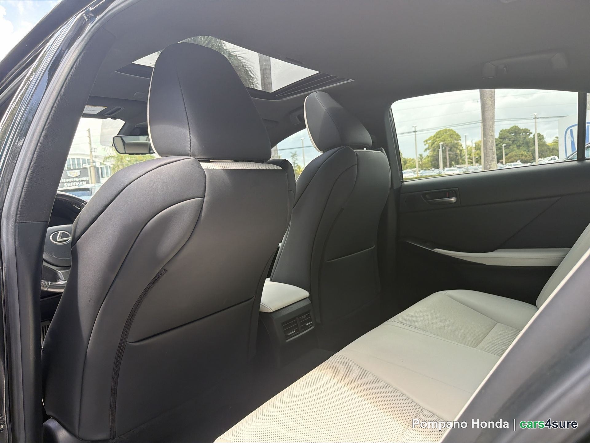 2022 LEXUS IS 350 F Sport - Photo 6