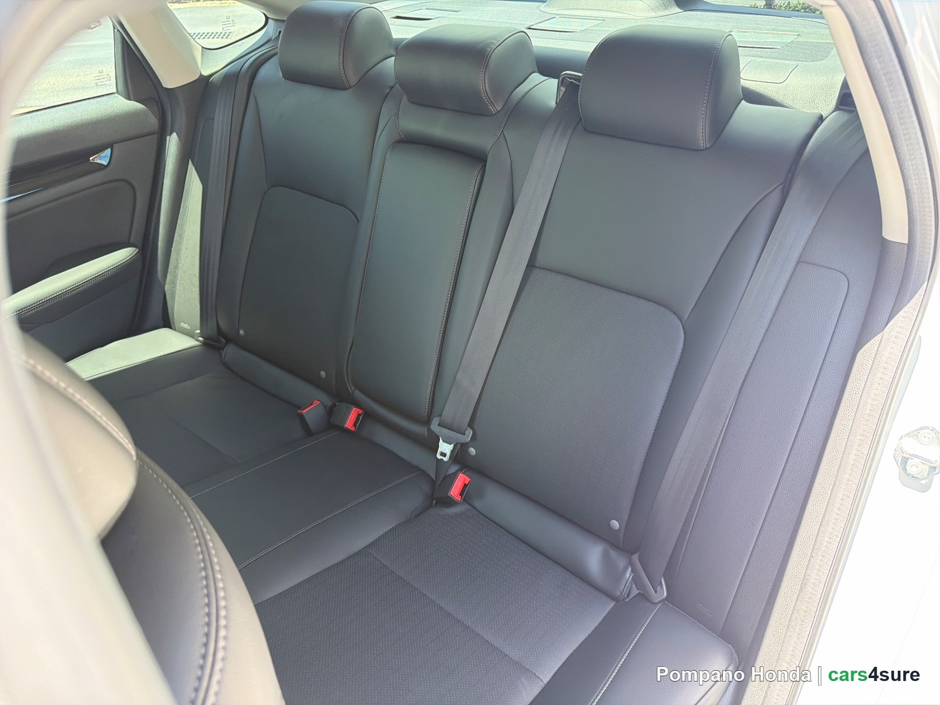 2024 HONDA Civic Touring - Photo 4