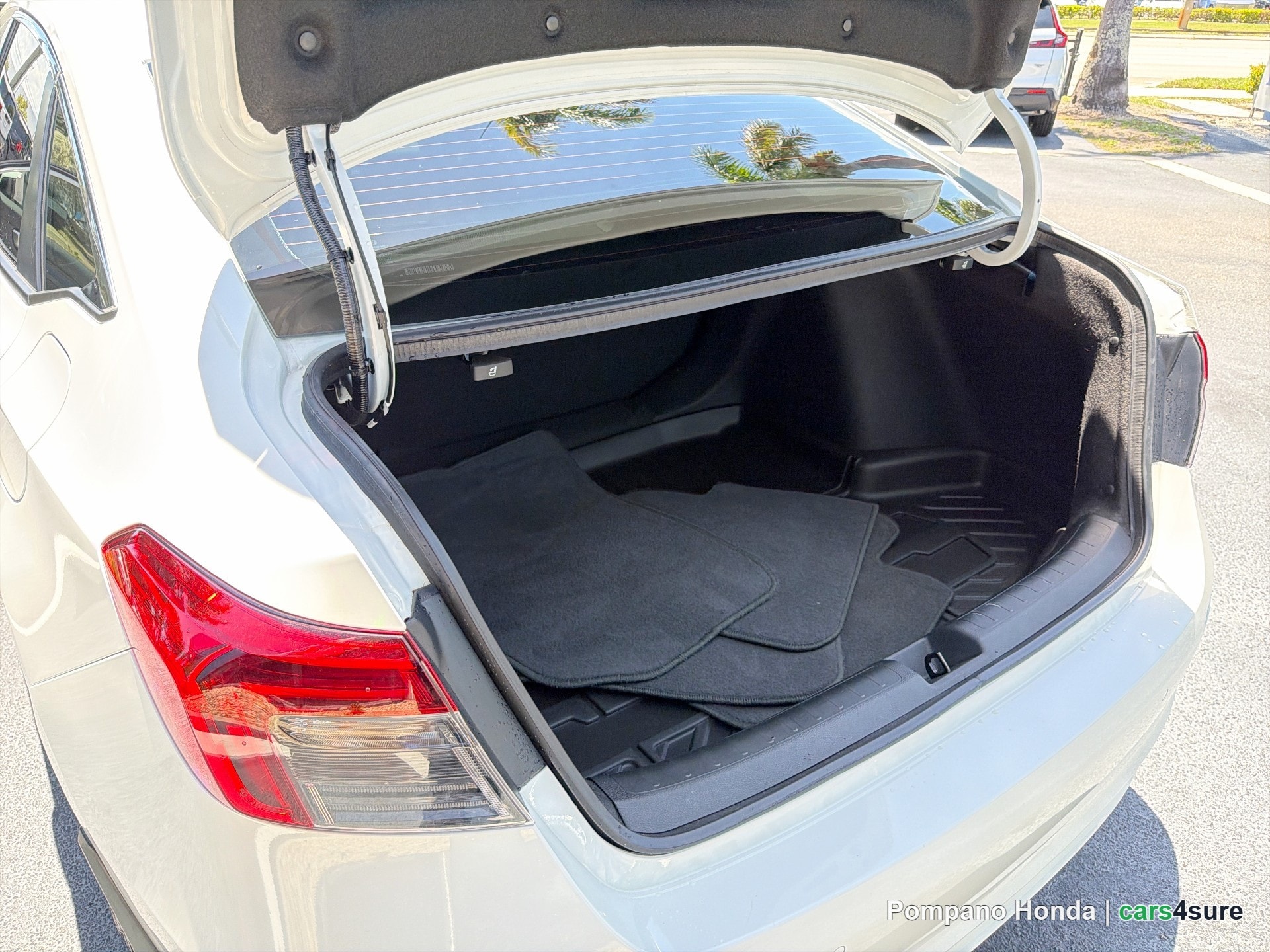 2024 HONDA Civic Touring - Photo 10