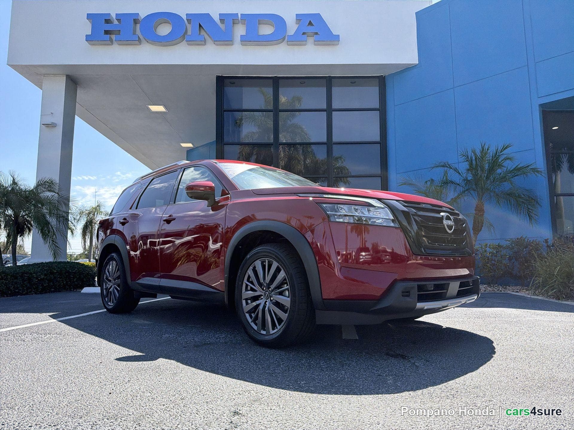 2024 NISSAN Pathfinder SL