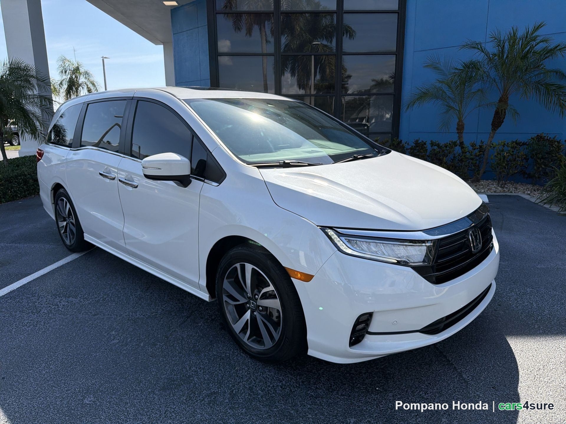 2024 HONDA Odyssey Touring - Photo 2