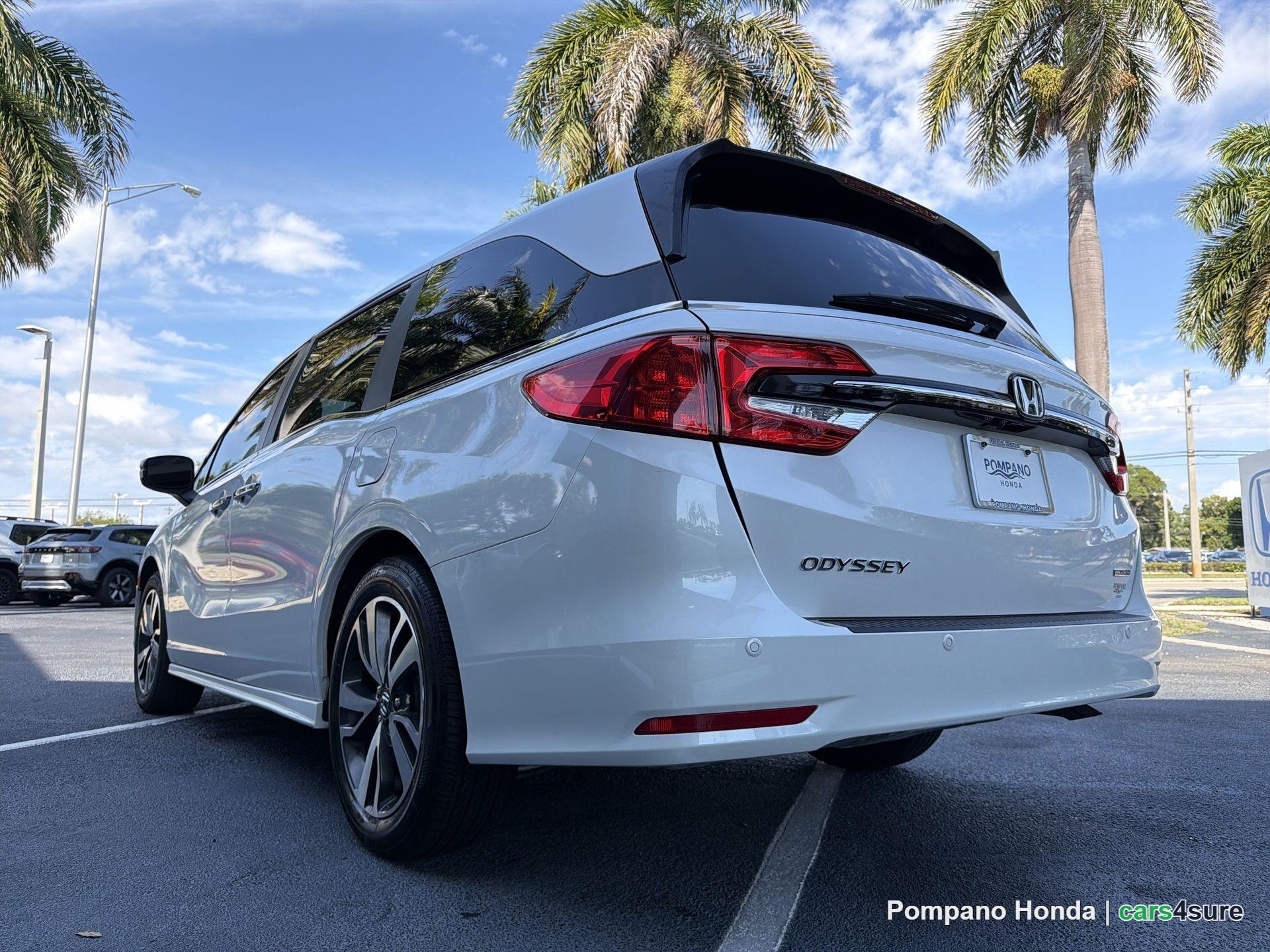 2024 HONDA Odyssey Touring - Photo 3
