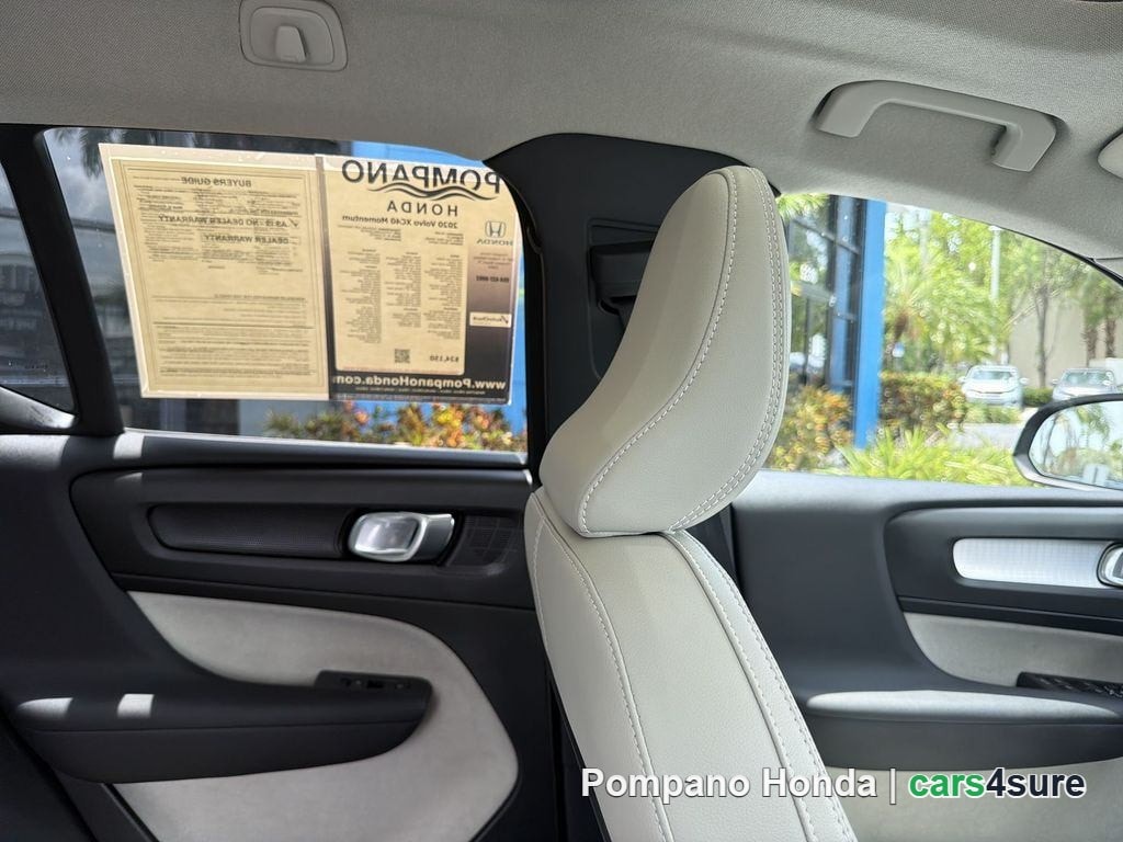 2020 VOLVO XC40 Momentum - Photo 18
