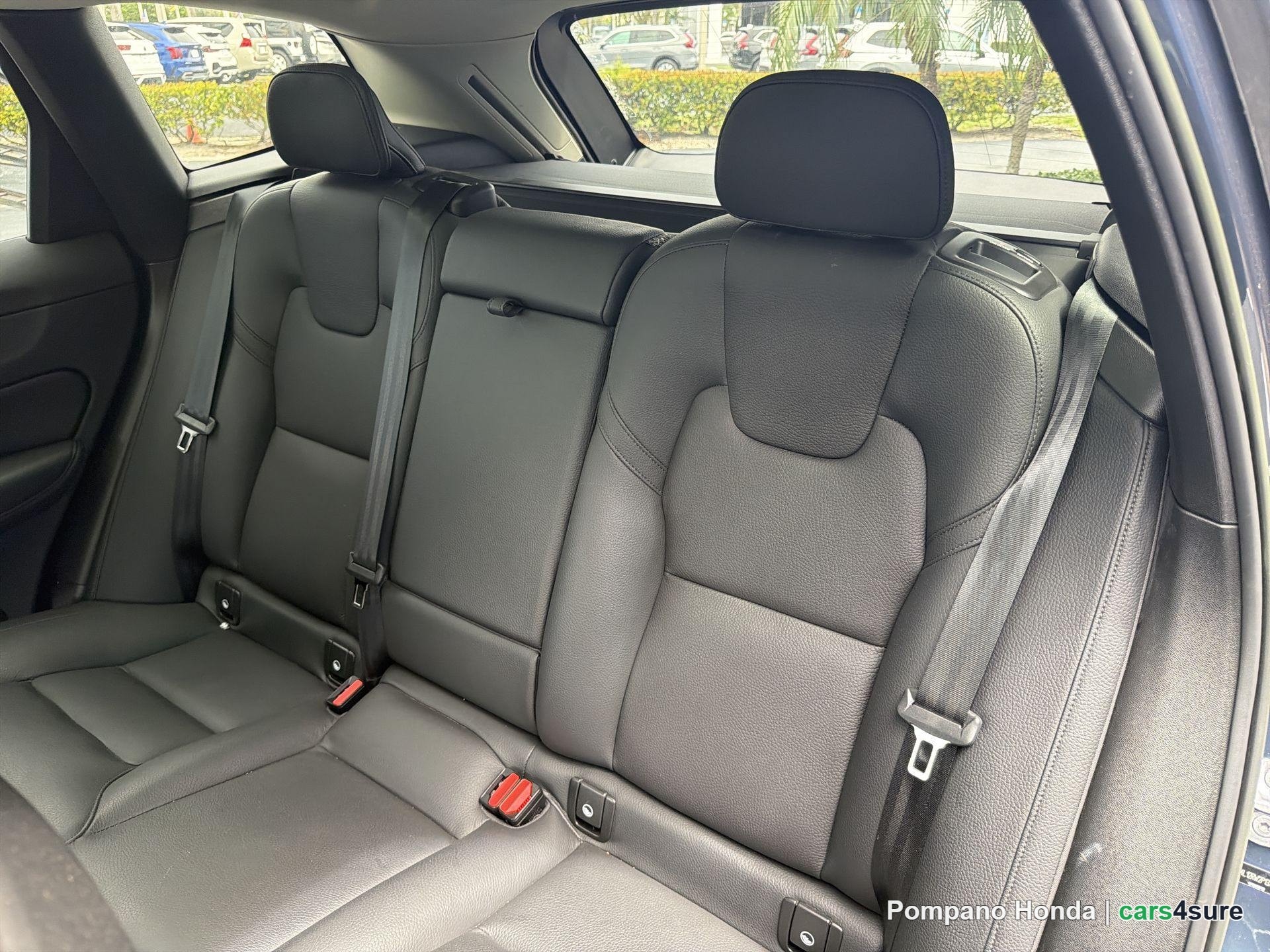 2023 VOLVO XC60 Plus Dark - Photo 5
