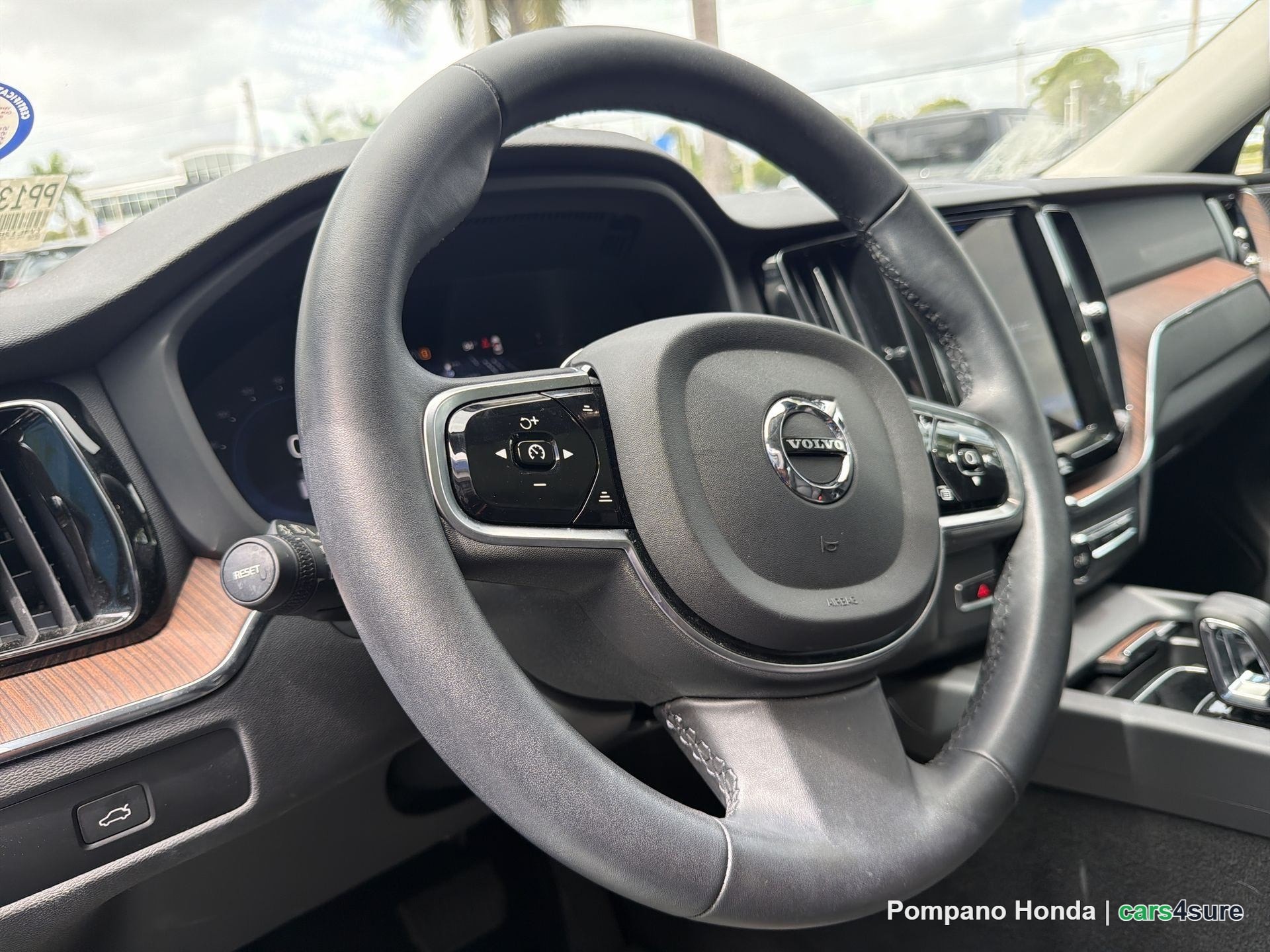 2023 VOLVO XC60 Plus Dark - Photo 7